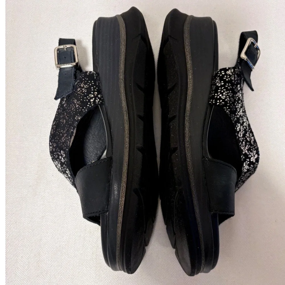 Paula Urban Black Leather Metallic Floral Wedge Sandals Womens 39 Spain‎